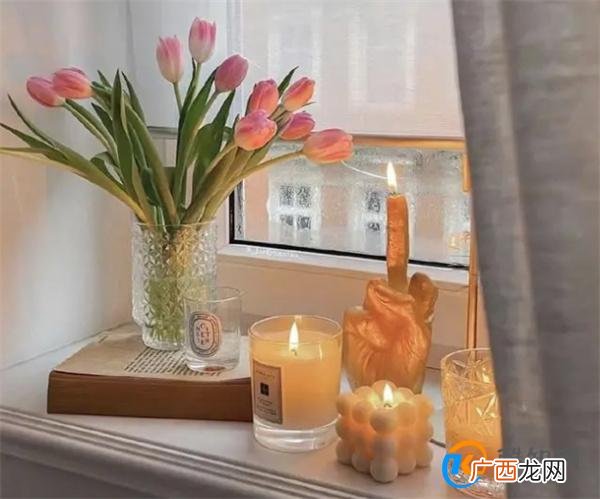 层次越高的男人，若打心底怕失去你，他越会对你做“这两件事”