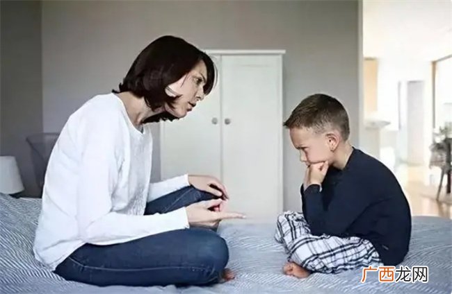 孩子被别人骂脏话 比起怼回去 这样做更有效