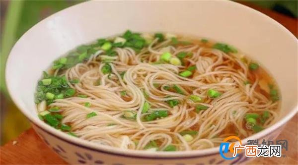 血脂高的人不能吃面条提醒：若想稳定血脂尽量远离这4种素食