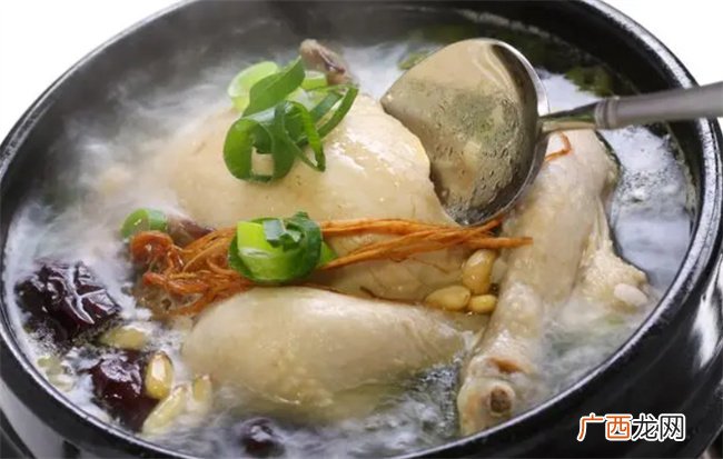 一只土鸡做成了3个菜 全家人都爱吃 来看看是这三道菜