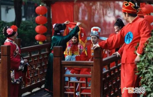 八字命理中命主形貌秀丽的格局都有哪些特点与诀窍