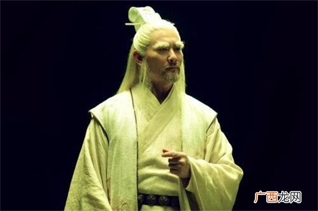 命理学中如何分析命主的个性是否潇洒脱俗外貌文秀