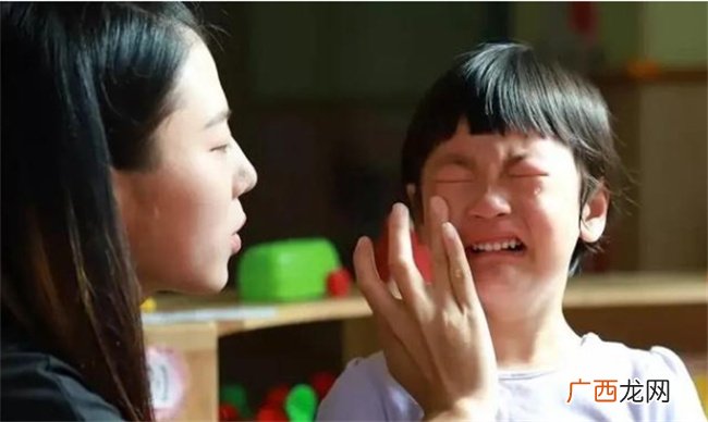 孩子对幼儿园抵触怎么办 小孩突然不愿意上幼儿园