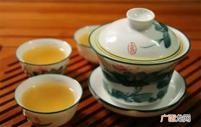 隔夜茶别轻易倒掉 它还有这三大用处 倒掉可惜了