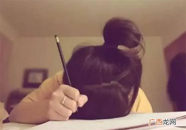 孩子身后都站着他的父母 孩子行为背后是父母的长期影响