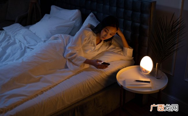 如何养成规律的睡眠睡够8小时就不算熬夜了吗