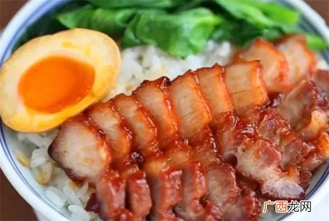 叉烧肉的家庭做法 先腌后焖 不加水和油 咸甜可口 鲜嫩多汁