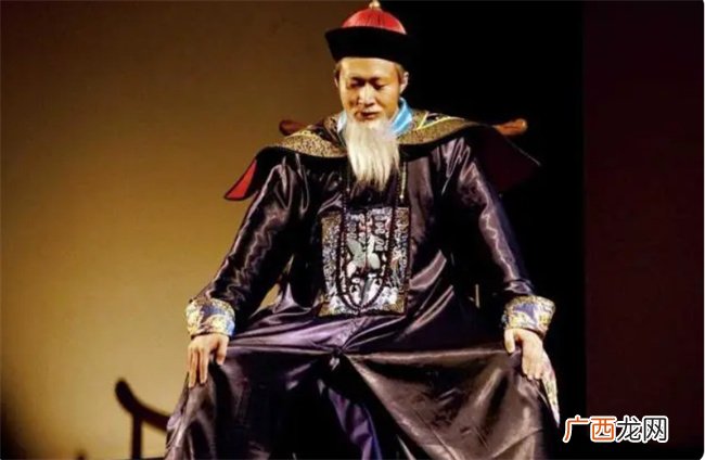 八字中晚清三代帝师翁同龢的命理格局都有哪些特点