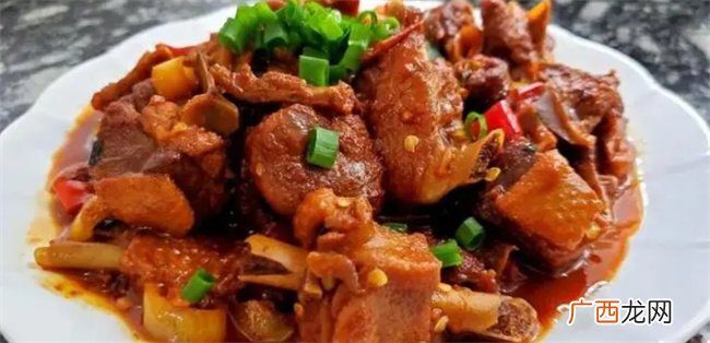 营养好吃的山药焖鸭肉 吃一口就让你忘不掉 汤汁都不剩