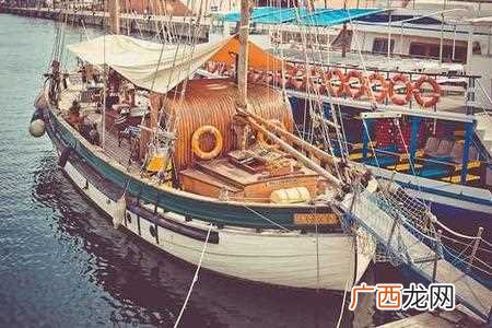 诺基亚作为一家历史悠久、技术领先的手机生产厂商，在过去的二十多年里，推出了许多经典手机，如今我们不妨来回忆一下最早的诺基亚手机所有型号图片。
