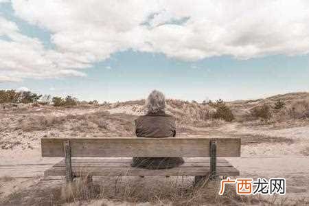 诺基亚作为一家历史悠久、技术领先的手机生产厂商，在过去的二十多年里，推出了许多经典手机，如今我们不妨来回忆一下最早的诺基亚手机所有型号图片。