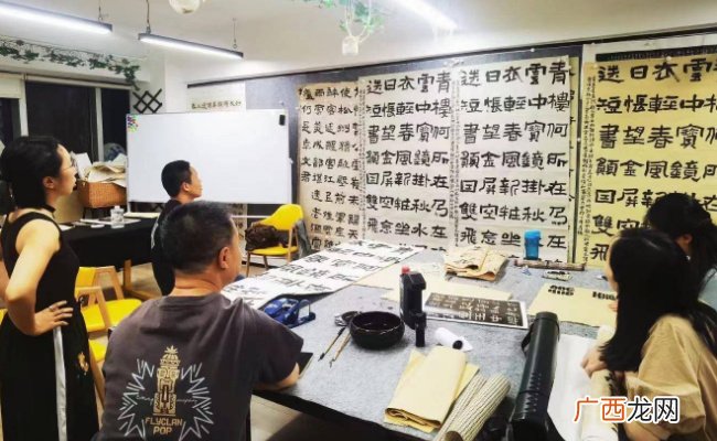 为何这届打工人流行上夜校