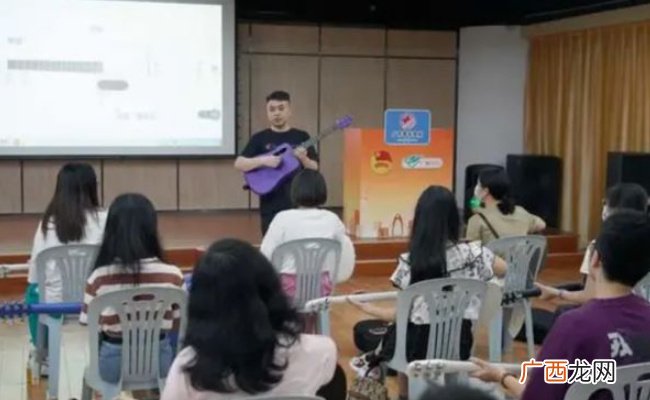 为何这届打工人流行上夜校