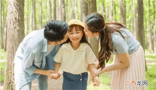 “严父必出孝子”的家庭理念 父母赶紧改 可能会害了孩子