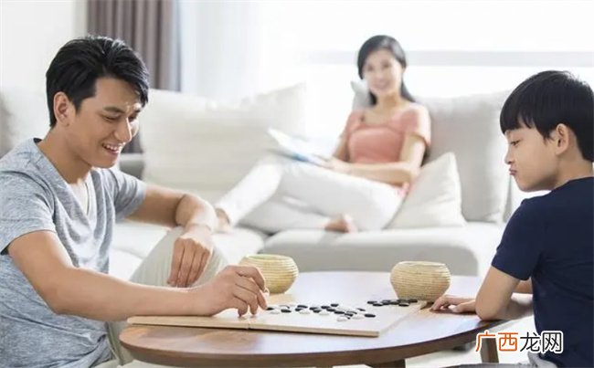两种教育策略很重要 每个父母都能做到 孩子将越来越自信