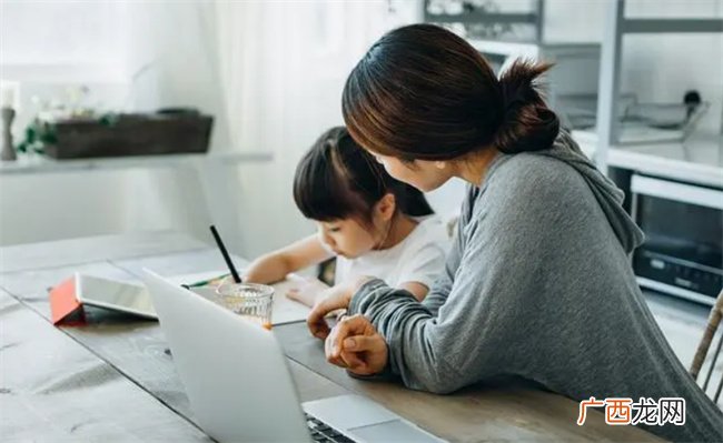 双减路上别迷失方向4个因素家长要关注 孩子才能脱颖而出
