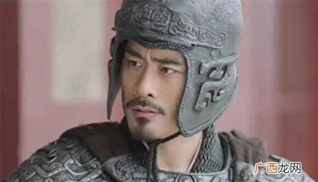 诸葛亮武乡侯就是个乡侯 级别不如魏延 也比不上姜维和王平
