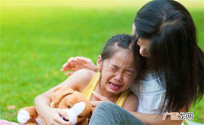 ?孩子心眼小怎么开导 胆小内向的孩子怎么引导