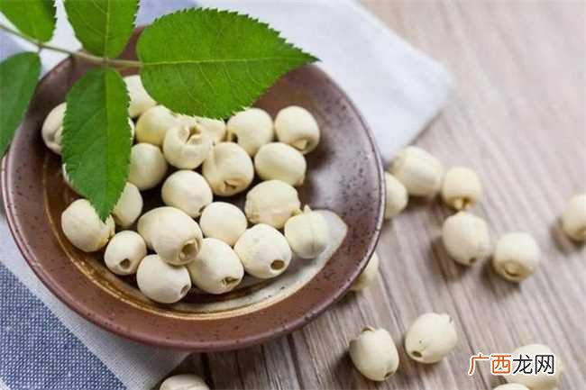鲜莲子和干莲子的区别是什么 干莲子和新鲜莲子的功效有区别吗