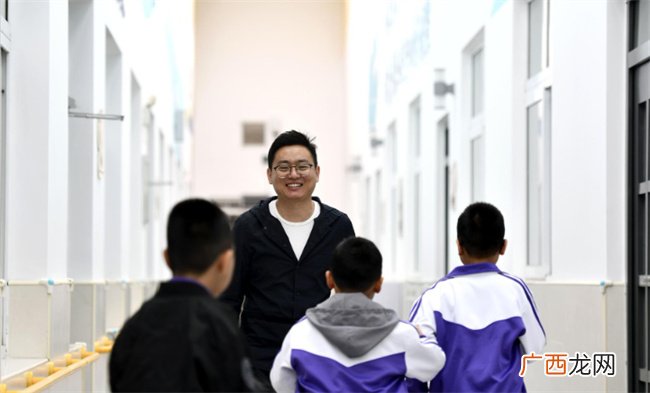 学生在学校特别孤独怎么办 在学校很孤独怎么办