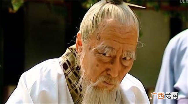 店家请奸臣题字 奸臣写多了一笔 成就了五百年的老字号招牌