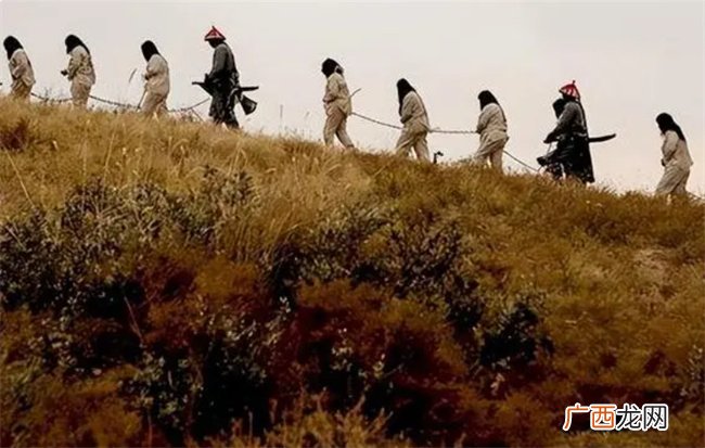 古代女囚发配千里 为何官差不怕累不怕路途艰辛 争抢押送差事