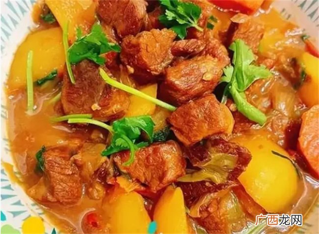土豆烧牛肉的简单做法 牛肉软烂土豆入味百吃不厌