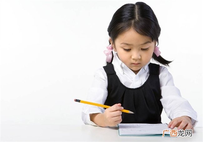 孩子写字丑不敢见人 和这5种原因有关 3种办法教孩子把字写好