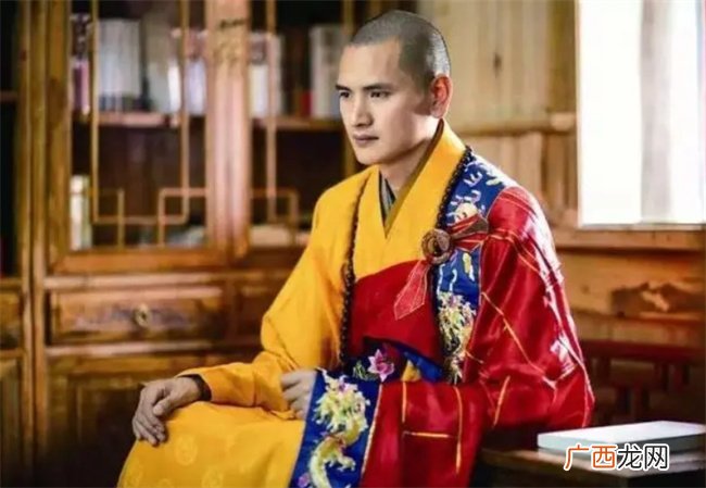 解析四柱命理中如何推断命主一生是否福泽深厚