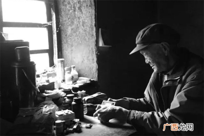 解析四柱命理中推断一生贫贱的命造时都有哪些诀窍