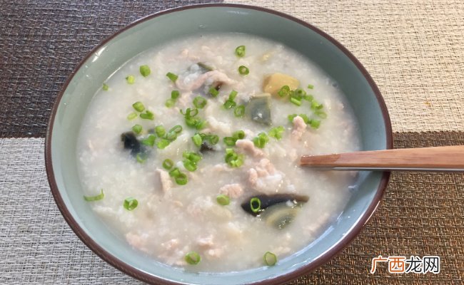 皮蛋虾仁瘦肉粥有什么好处 皮蛋虾仁瘦肉粥怎么做