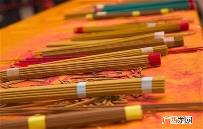 解析八字中富贵显达与残疾夭折的命造该如何推断