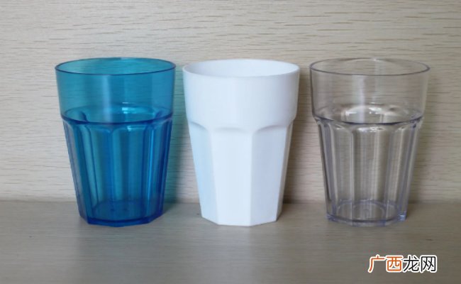 聚碳酸酯是什么材料 聚碳酸酯的杯子喝开水可以吗