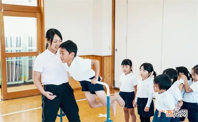 培养孩子抗挫力父母要扮演好这两种角色 提高孩子核心竞争力