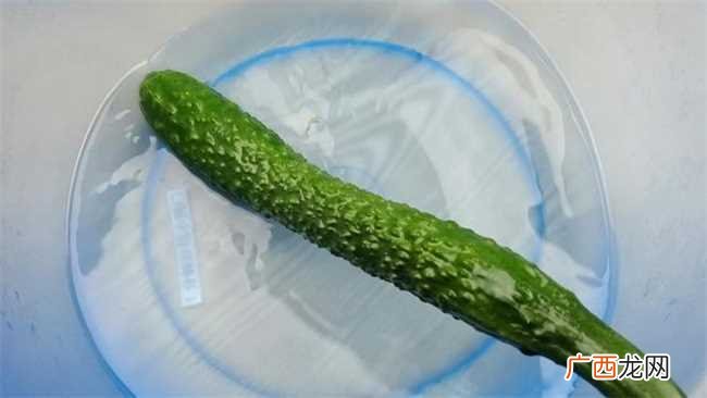 原来保存黄瓜不用放冰箱