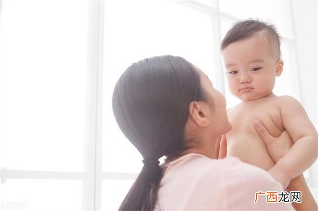 为什么孩子被妈妈吼了不记仇 还要求抱抱