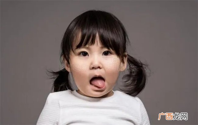 不按他的意思就哭闹 真不是娃任性 而是到了这个关键敏感期