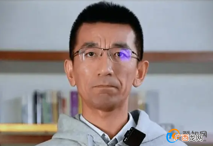 截图曝光 俞敏洪面临孙董会二选一吗_酷知科普