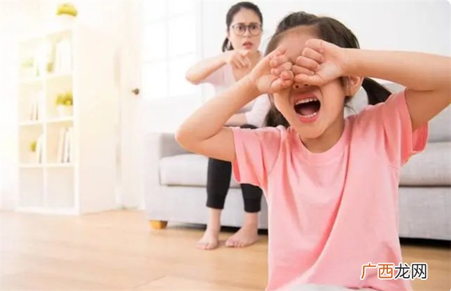 孩子怕黑 怕鬼怎么办 用对方法 帮助孩子克服恐惧 变勇敢