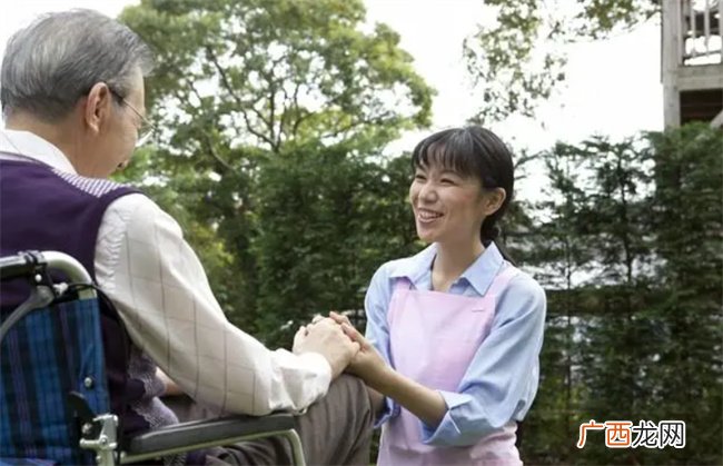 “我是父母的唯一父母老了只能依靠我” 谁能懂独生子女的困局