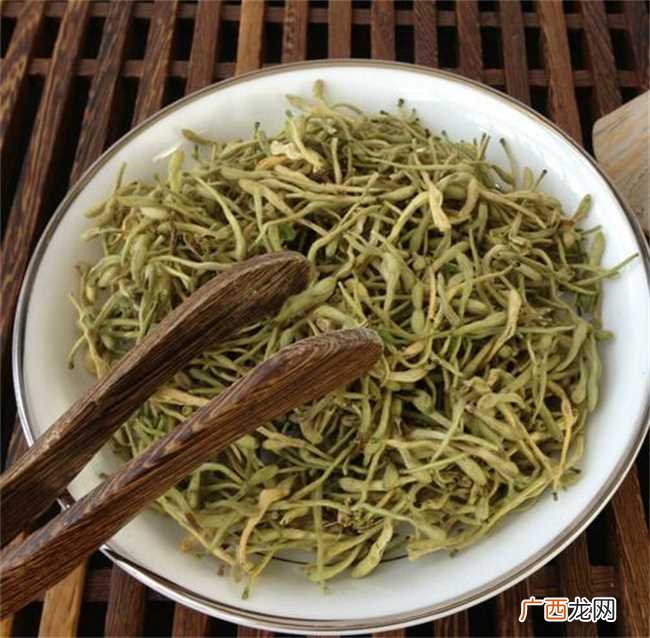 金银花泡水喝有什么功效
