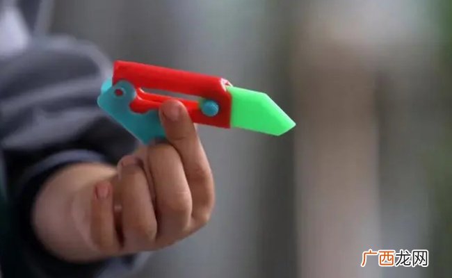 萝卜刀火爆校园背后的法律风险有哪些