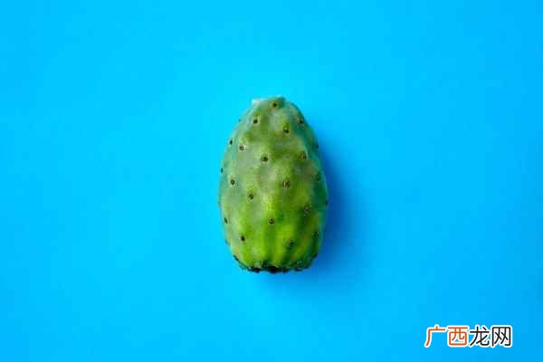 白斑吃刺梨是没有医治的功效的 白斑吃刺梨好吗