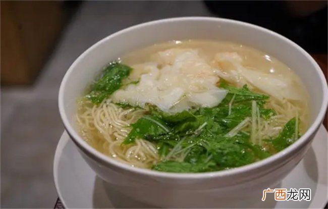 云吞与面条的完美结合 鲜美可口 肉质细嫩 垂涎欲滴
