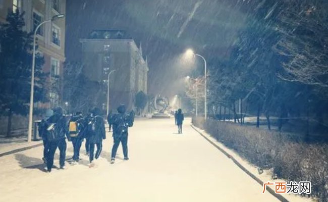 ?福建浙江多地明确保暖最重要不强制穿校服福建浙江最低气温是多少