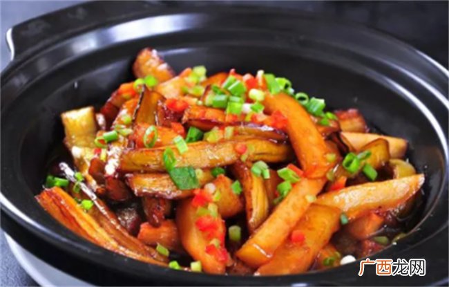 茄子的美味魔法：六种做法 营养丰富 口感独特的蔬菜烹饪之旅