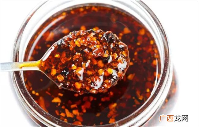 油辣椒怎么做才又香又辣又红 简单步骤 做出香辣的美味