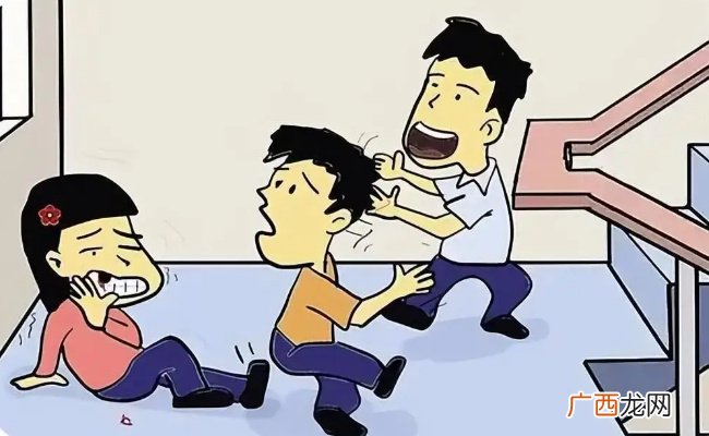 ?孩子学校玩闹伤人判定家长担责孩子学校玩闹伤人家长承担哪些责任
