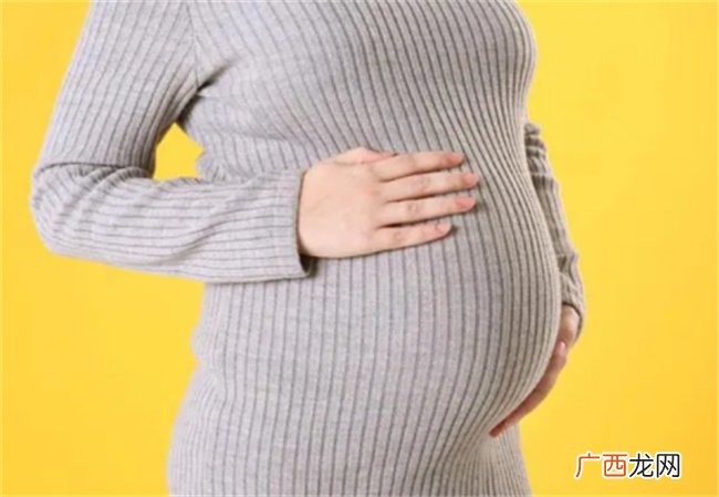 孕期为啥要左侧睡 睡对了利于胎儿发育 也能让孕妈睡得香