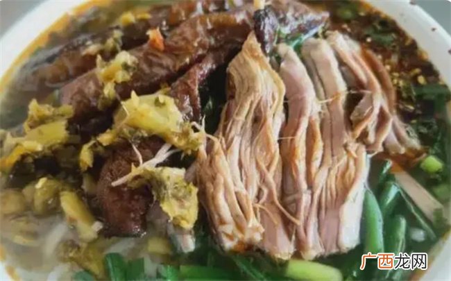 自制汤汁浓郁的云南米线—步骤详细 风味独特鲜美 欲罢不能